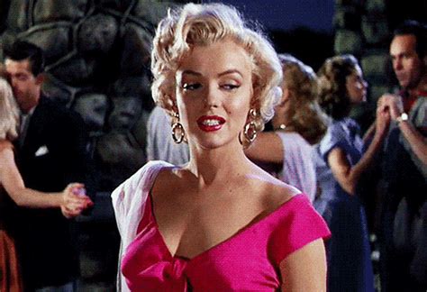 marilyn monroe nude gif|Marilyn Monroe Nude Porn GIFs 